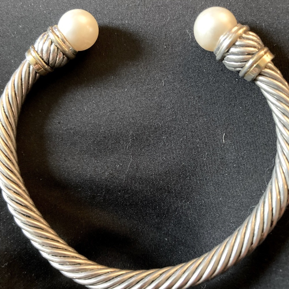 Mixed metal,  Vintage non tarnish vintage adjustable bracelet